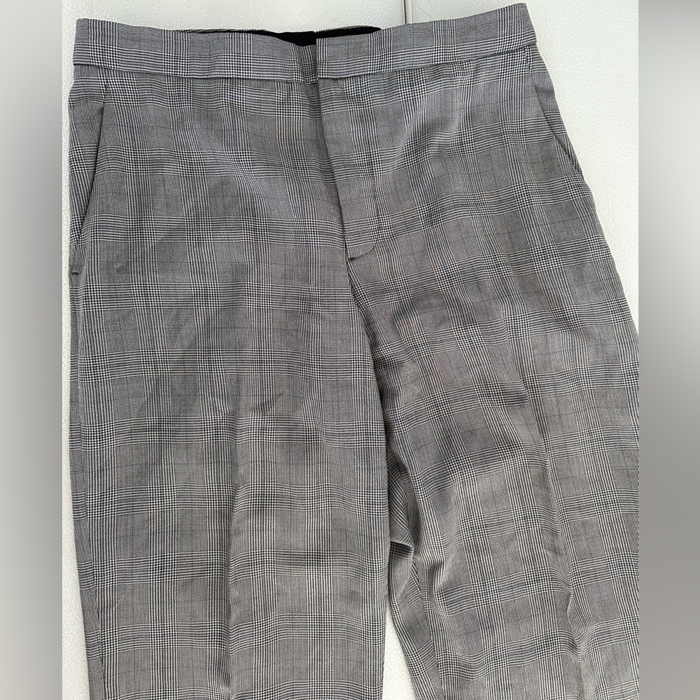 Zara Women’s Gray Checkered / plaid Suit Pants